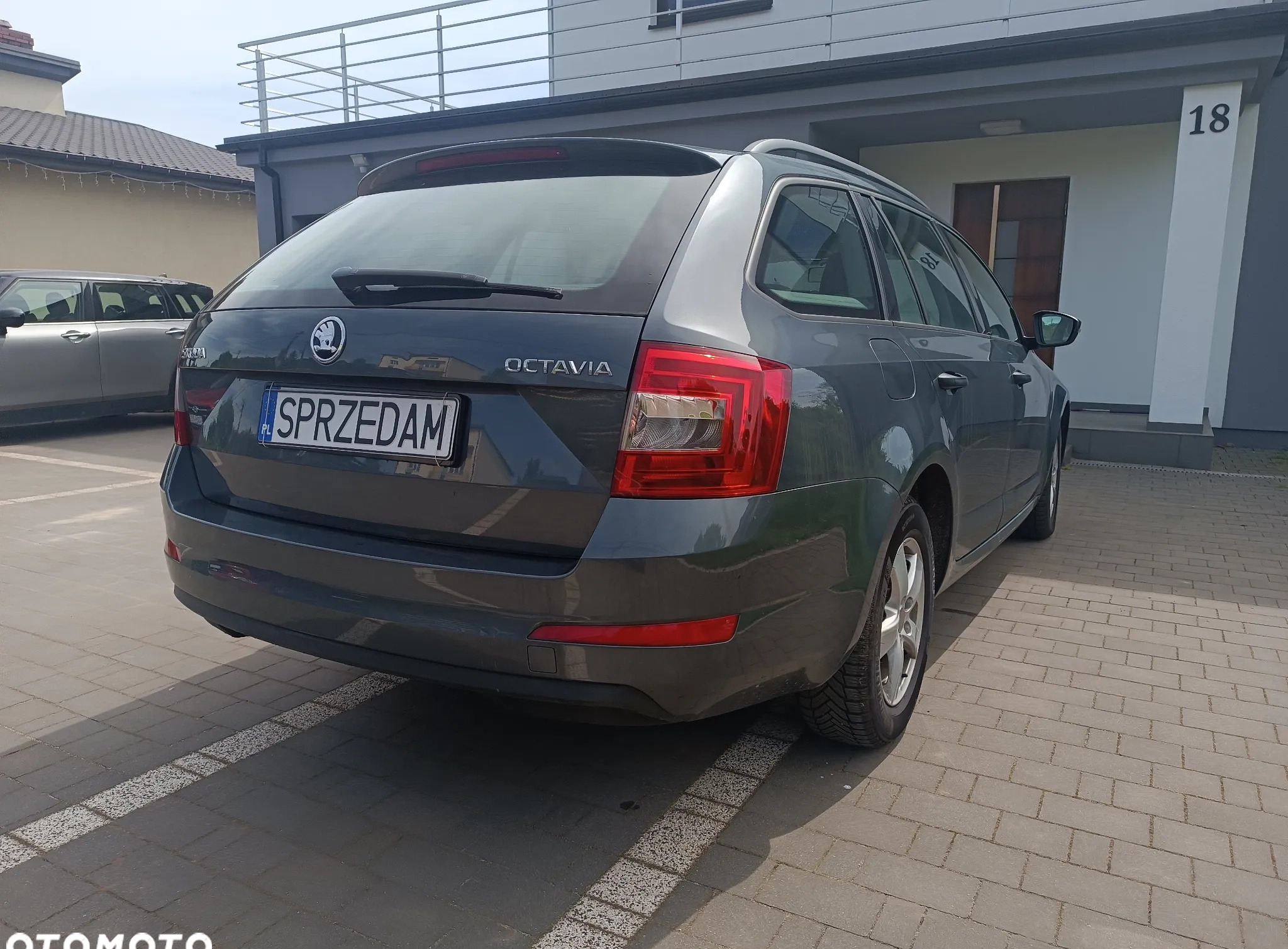 Skoda Octavia cena 33700 przebieg: 235000, rok produkcji 2015 z Starachowice małe 742